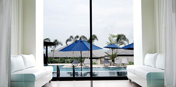 Deluxe Pool Access Room