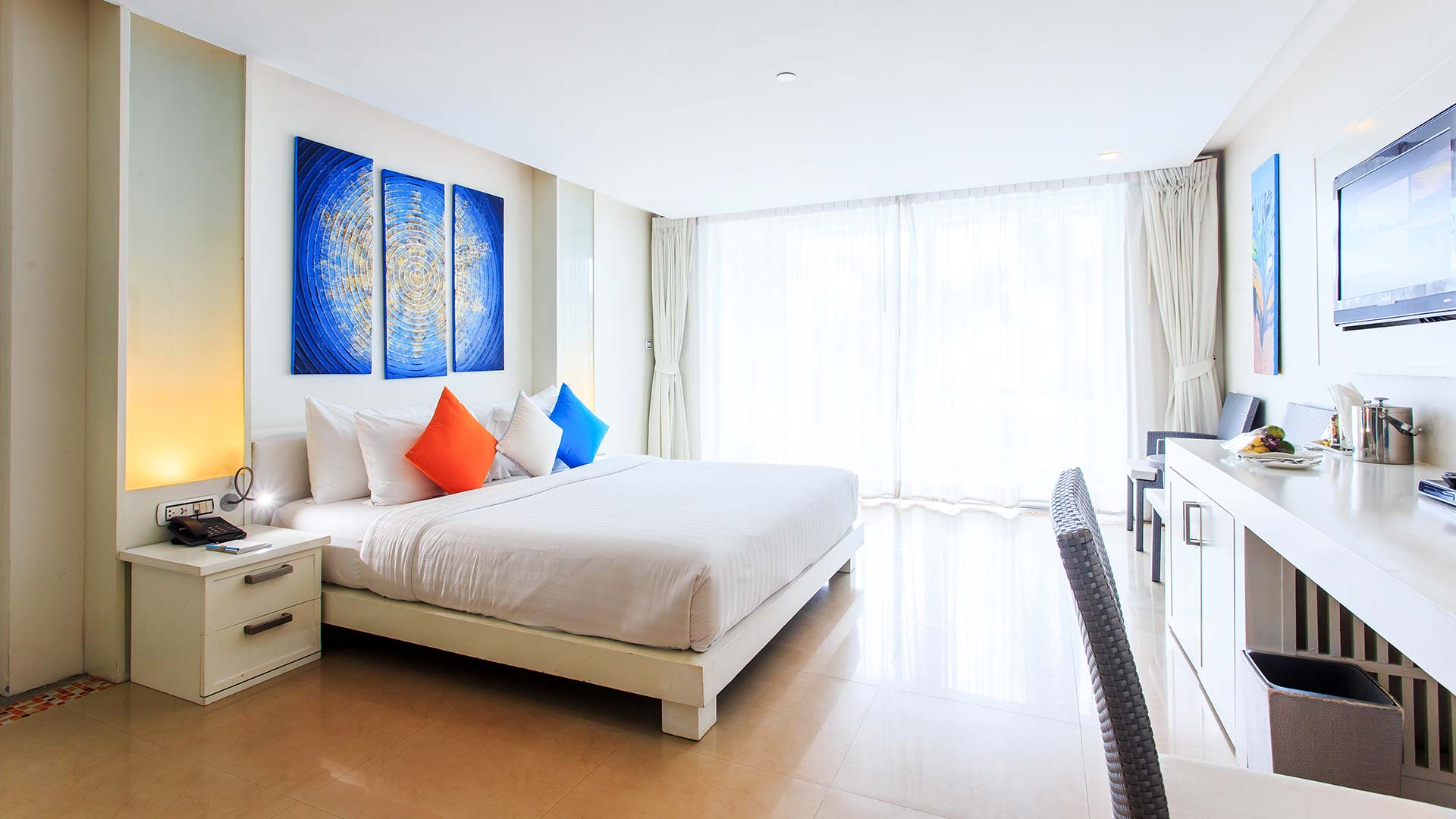 Deluxe Pool Access Room